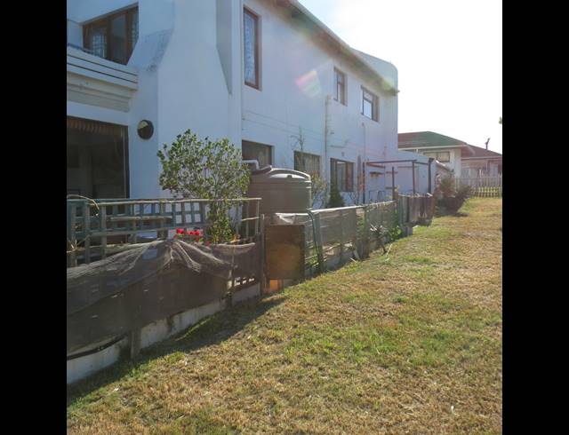 4 BEDROOM FREEHOLD FOR SALE IN PORT OWEN